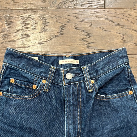 Levi’s Wide-Leg Jeans - Picture 2 of 5